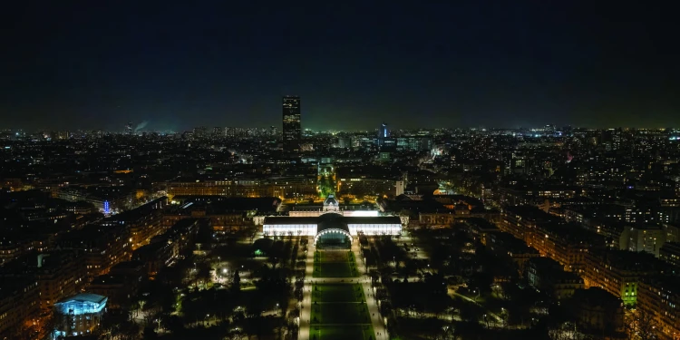 paryż na strone.jpg